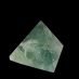 φθορίτης ημιπολύτιμος λίθος σε σχήμα πυραμίδας