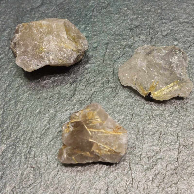 χαλαζίας με ρουτίλιο ακατέργαστος λίθος