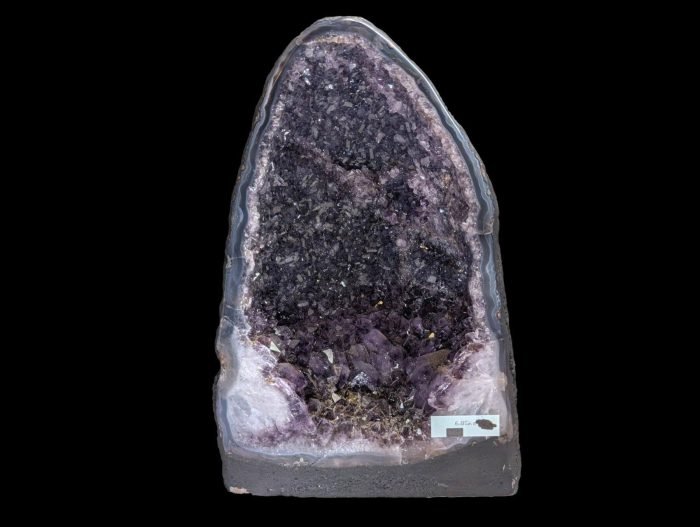 γεώδες καθεδρικός αμέθυστος 6850kg ύψος 28cm πλάτος 19cm βάθος 13cm γεώδες καθεδρικός αμέθυστος 6,850 κιλά για αγορά